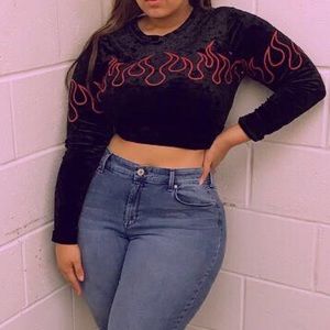 Long sleeve velvety flame crop top